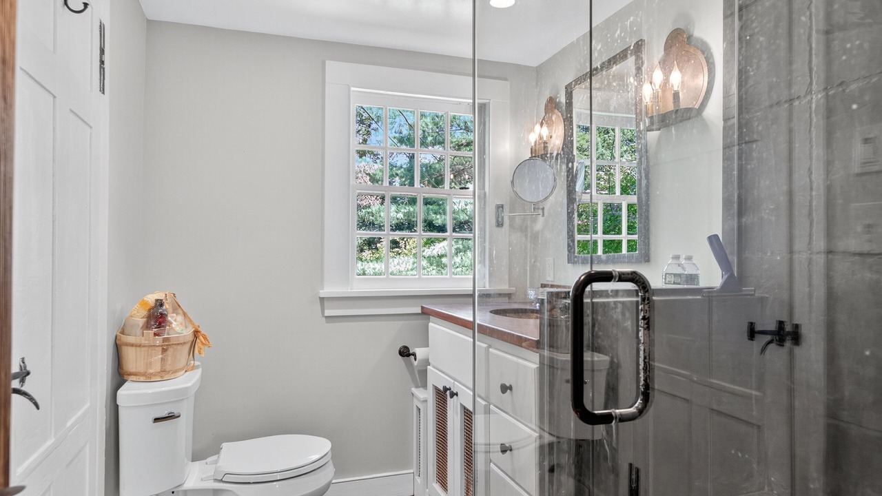 Photo of Bathroom in Newtown