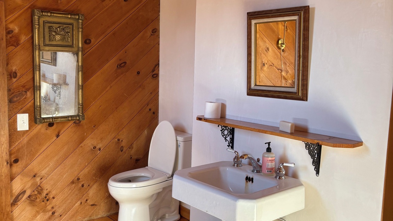 Photo of Bathroom in Ashfield