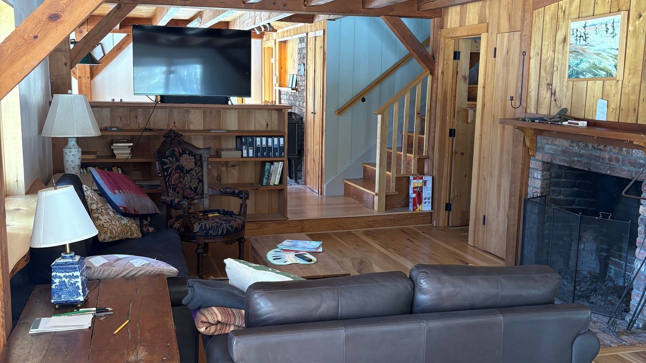 Photo of Livingroom in Ashfield