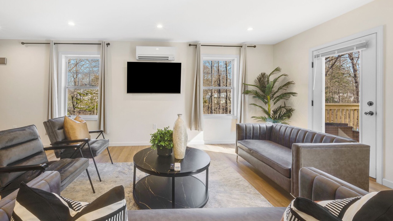 Photo of Livingroom in Maple Hill