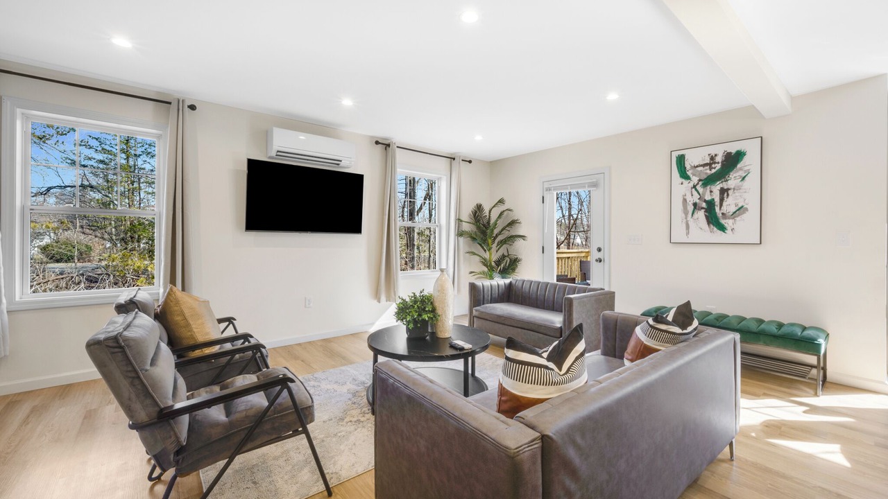 Photo of Livingroom in Maple Hill