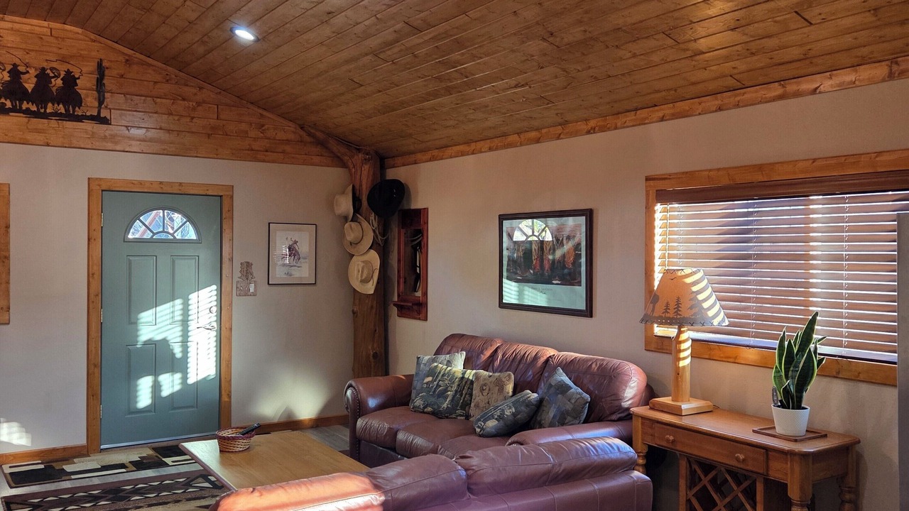 Photo of Livingroom in Bernalillo