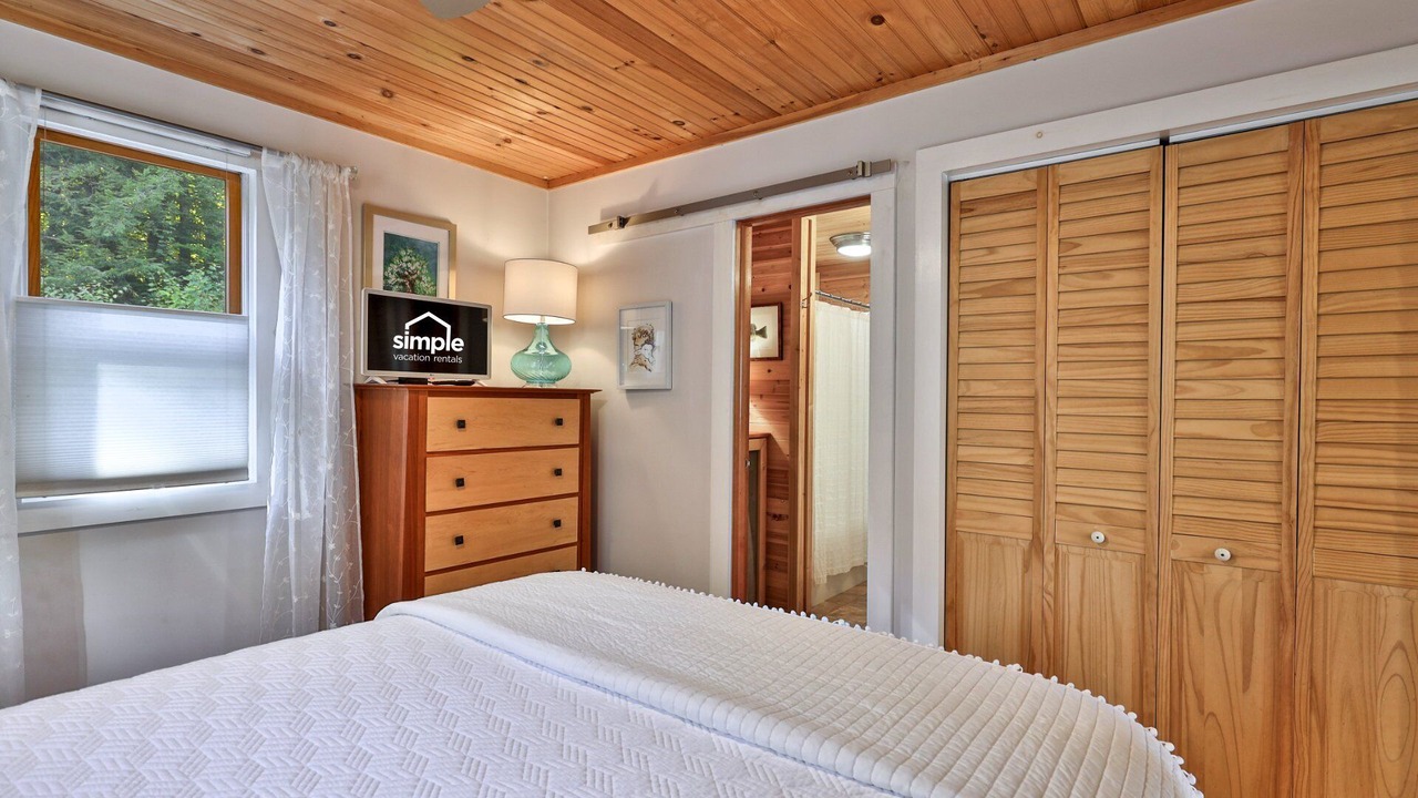 Photo of Bedroom in Forest Dale