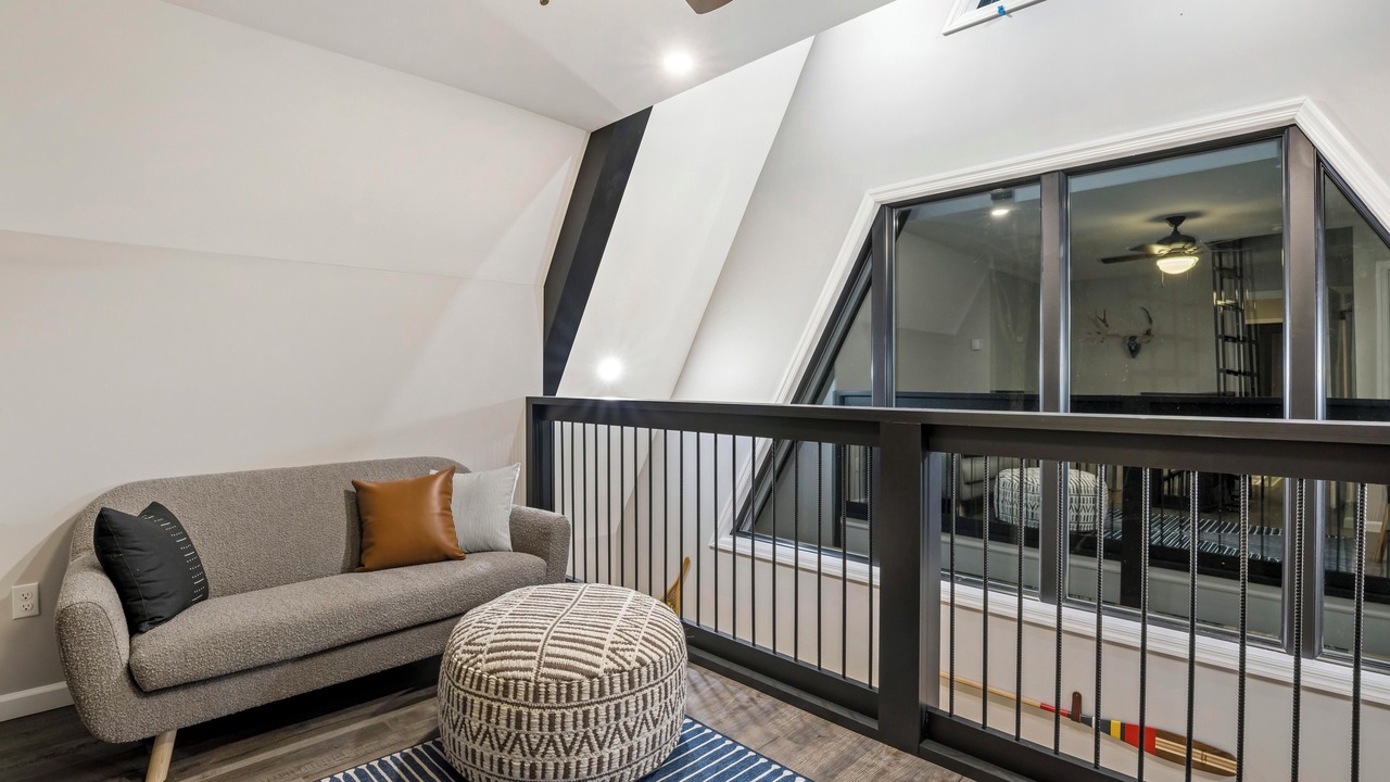 Photo of Livingroom in Alpine Lake