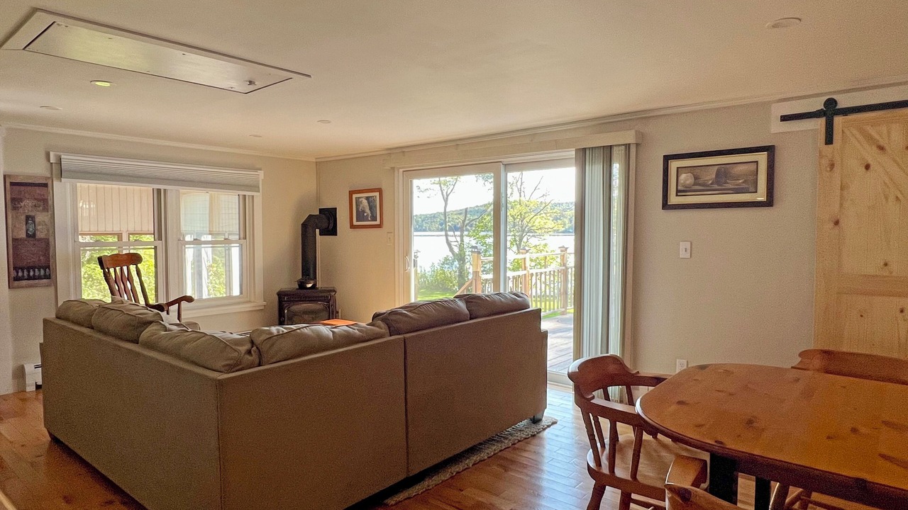 Photo of Livingroom in Lake Elmore