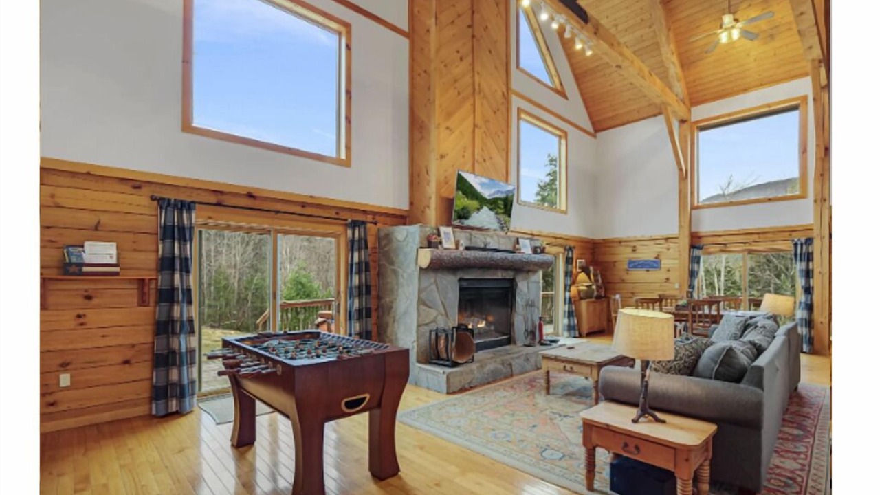 Photo of Livingroom in Pittsfield