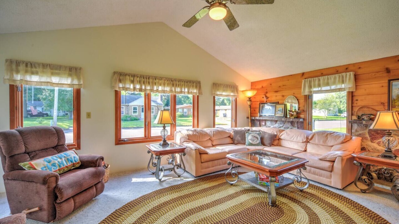 Photo of Livingroom in Webster