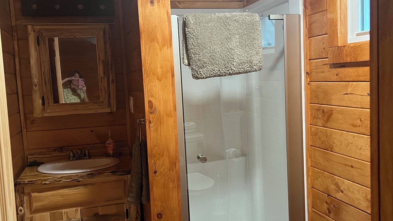 Photo of Bathroom in Thendara