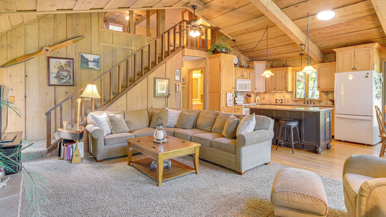 Photo of Livingroom in Minong