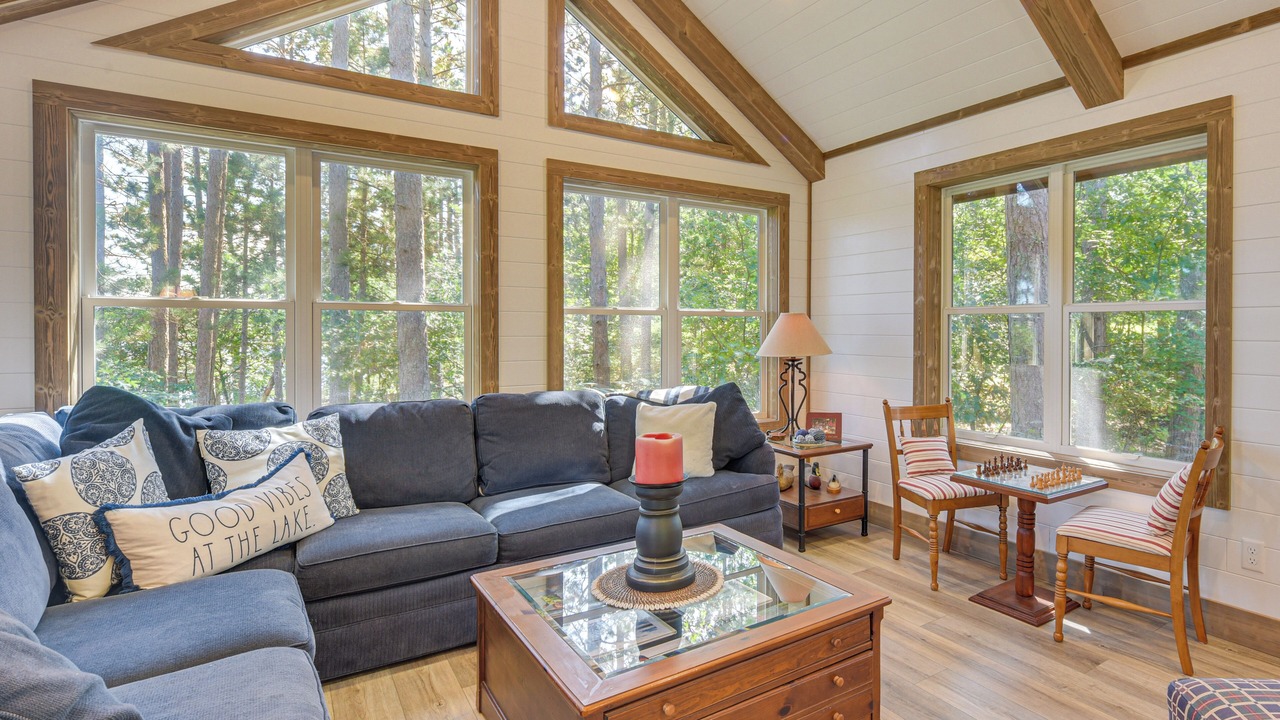Photo of Livingroom in Minong