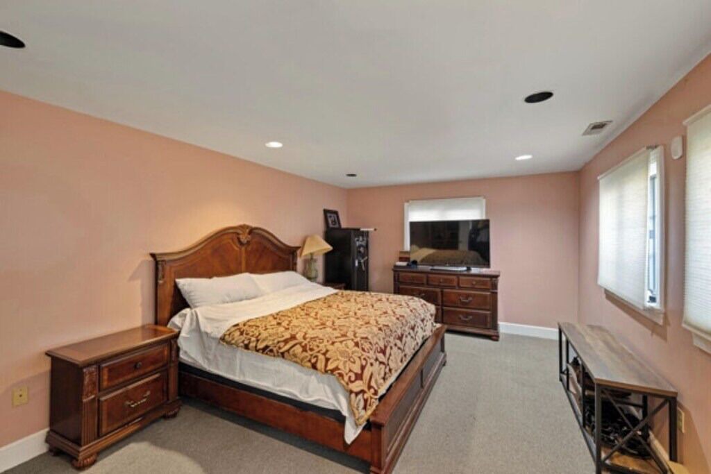 Photo of Bedroom in Redding Ridge