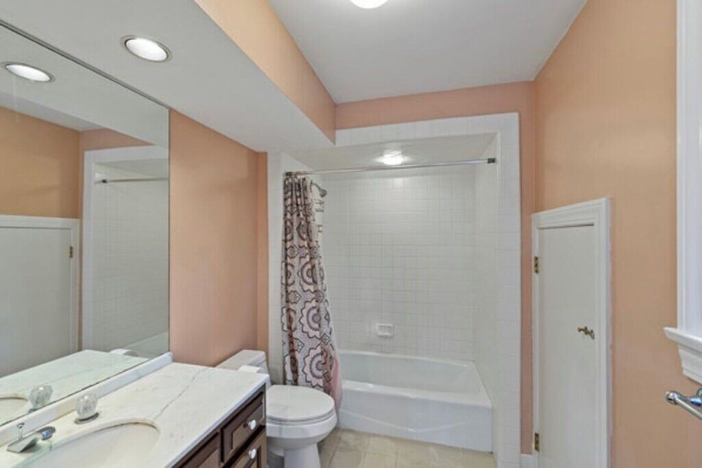 Photo of Bathroom in Redding Ridge