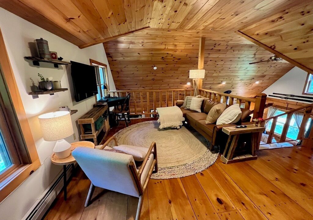 Photo of Livingroom in West Arlington