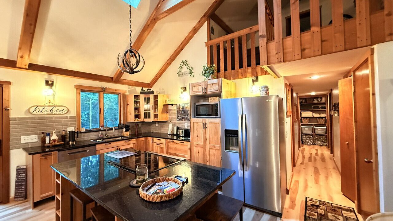 Photo of Kitchen in Alpine Lake