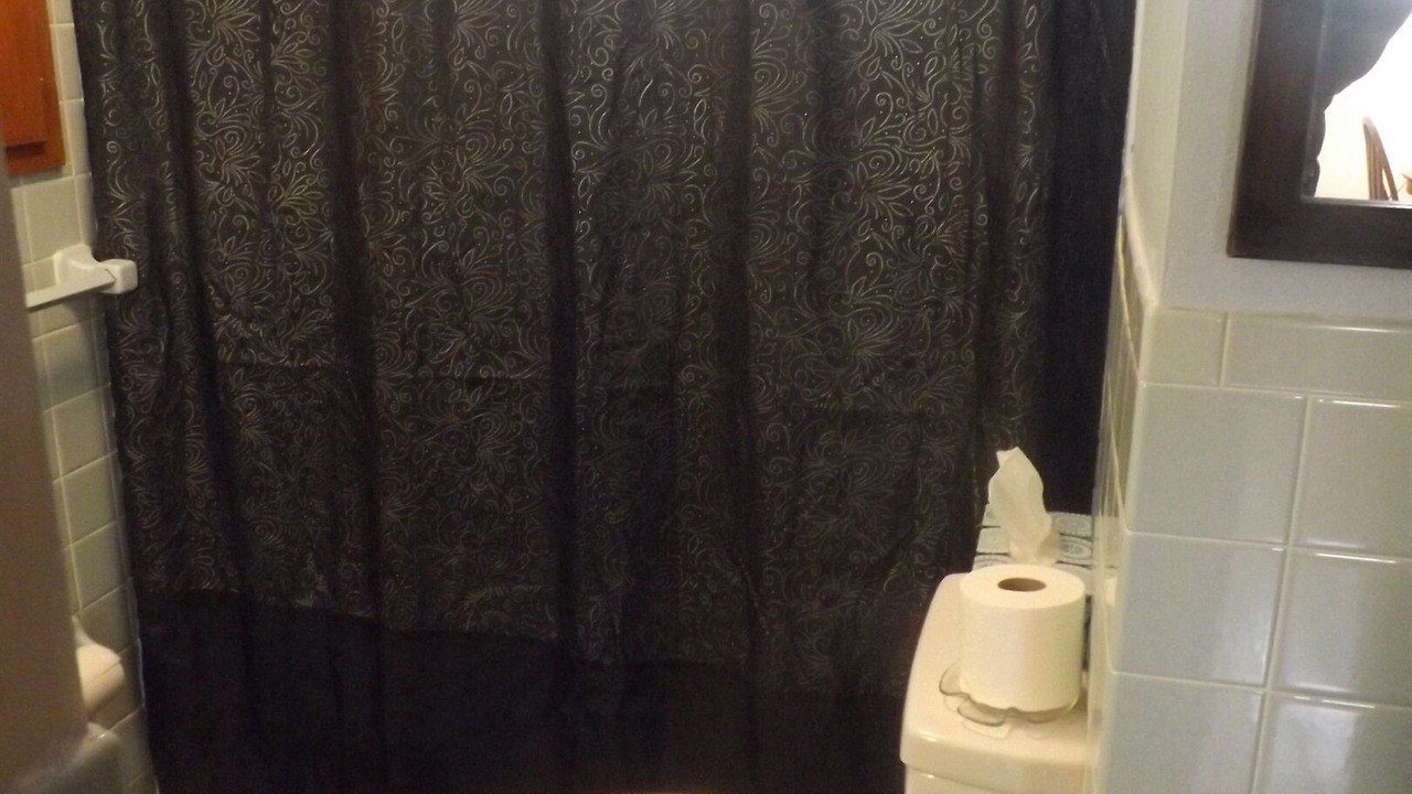 Photo of Bathroom in Kutzky Park