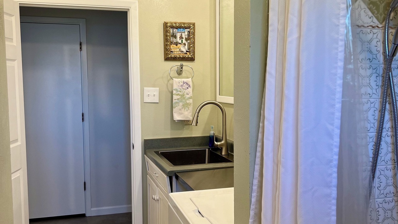 Photo of Bathroom in Alamedan Valley