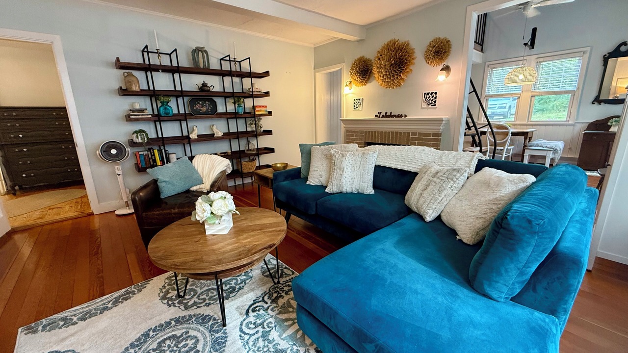 Photo of Livingroom in Brimfield