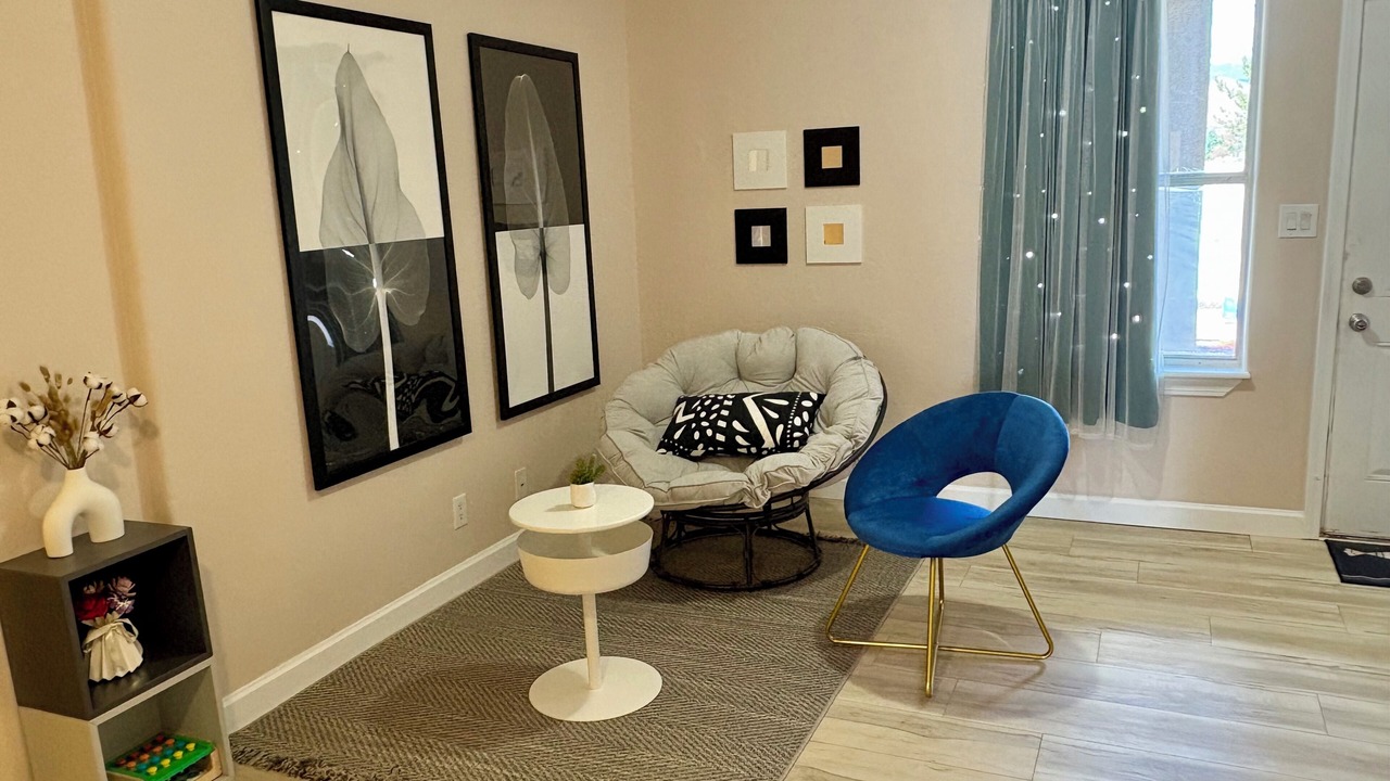 Photo of Livingroom in North Albuquerque Acres