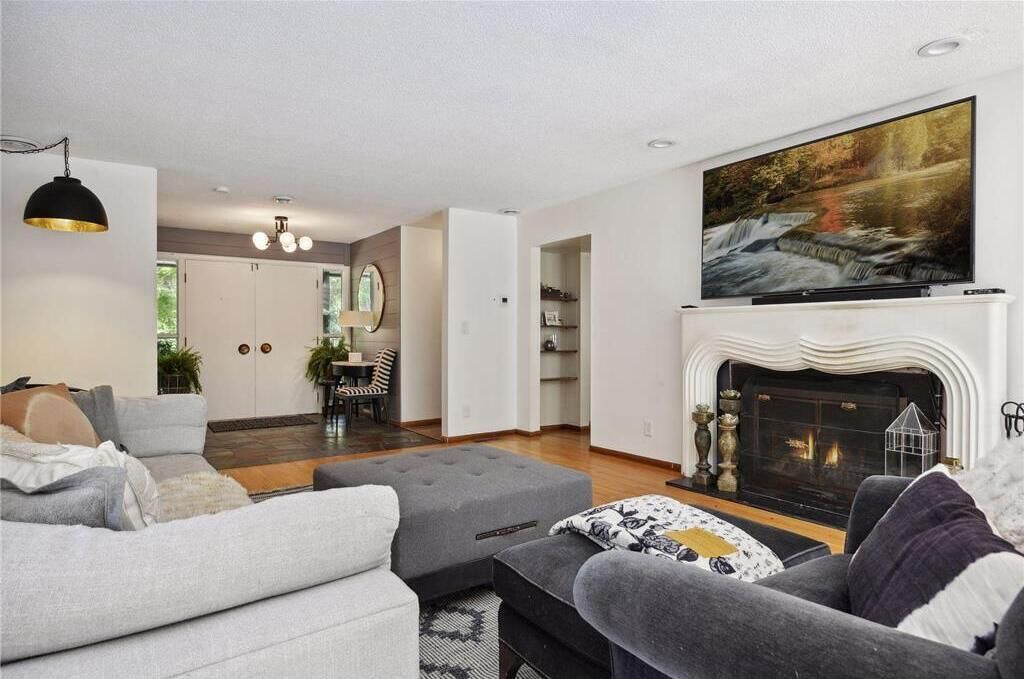 Photo of Livingroom in Minnetonka
