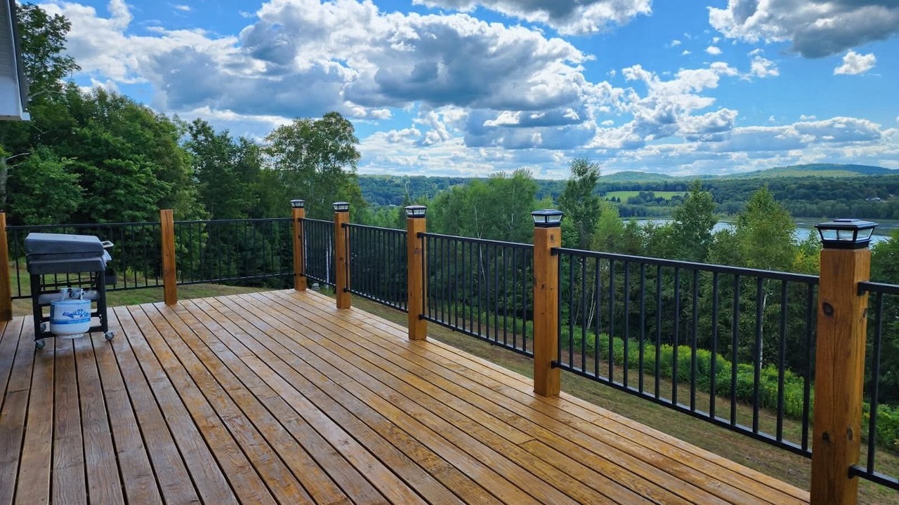 Photo of Patio Balcony in Beebe Plain