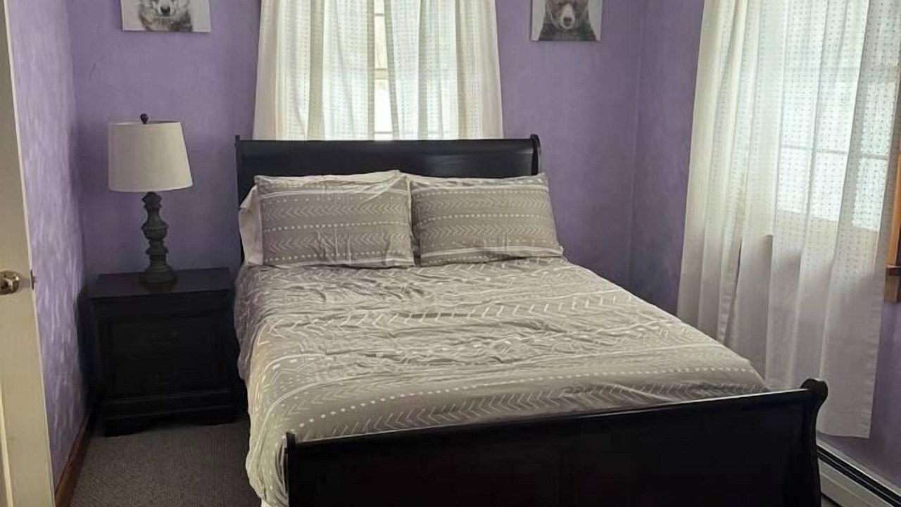 Photo of Bedroom in Waterbury Center