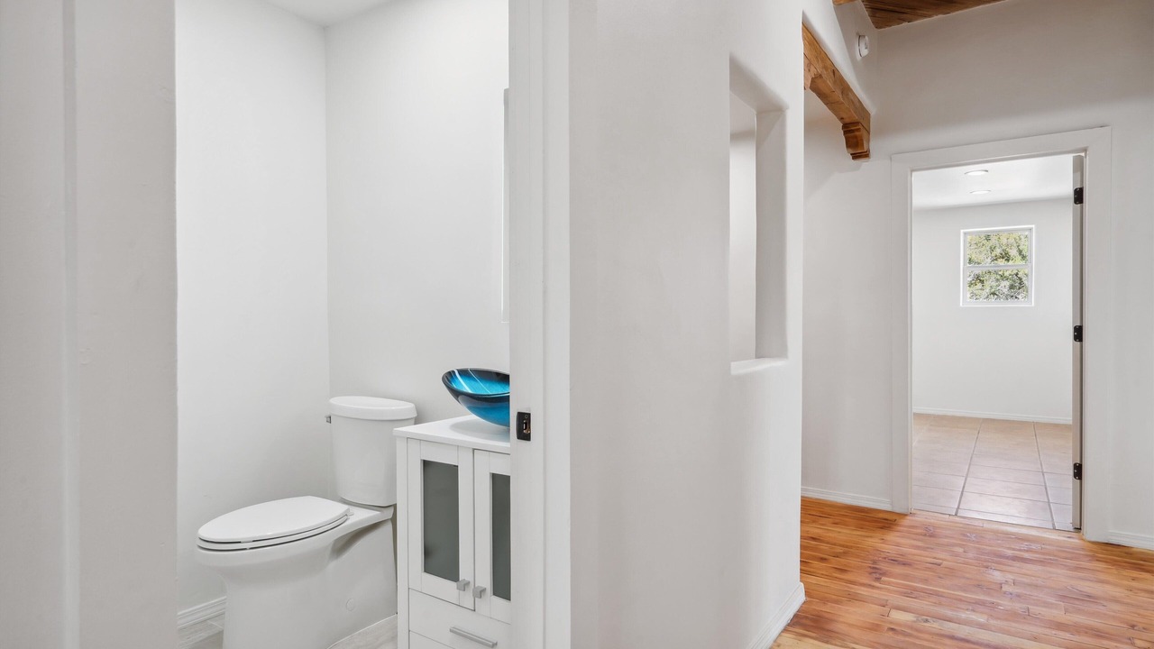 Photo of Bathroom in Canoncito