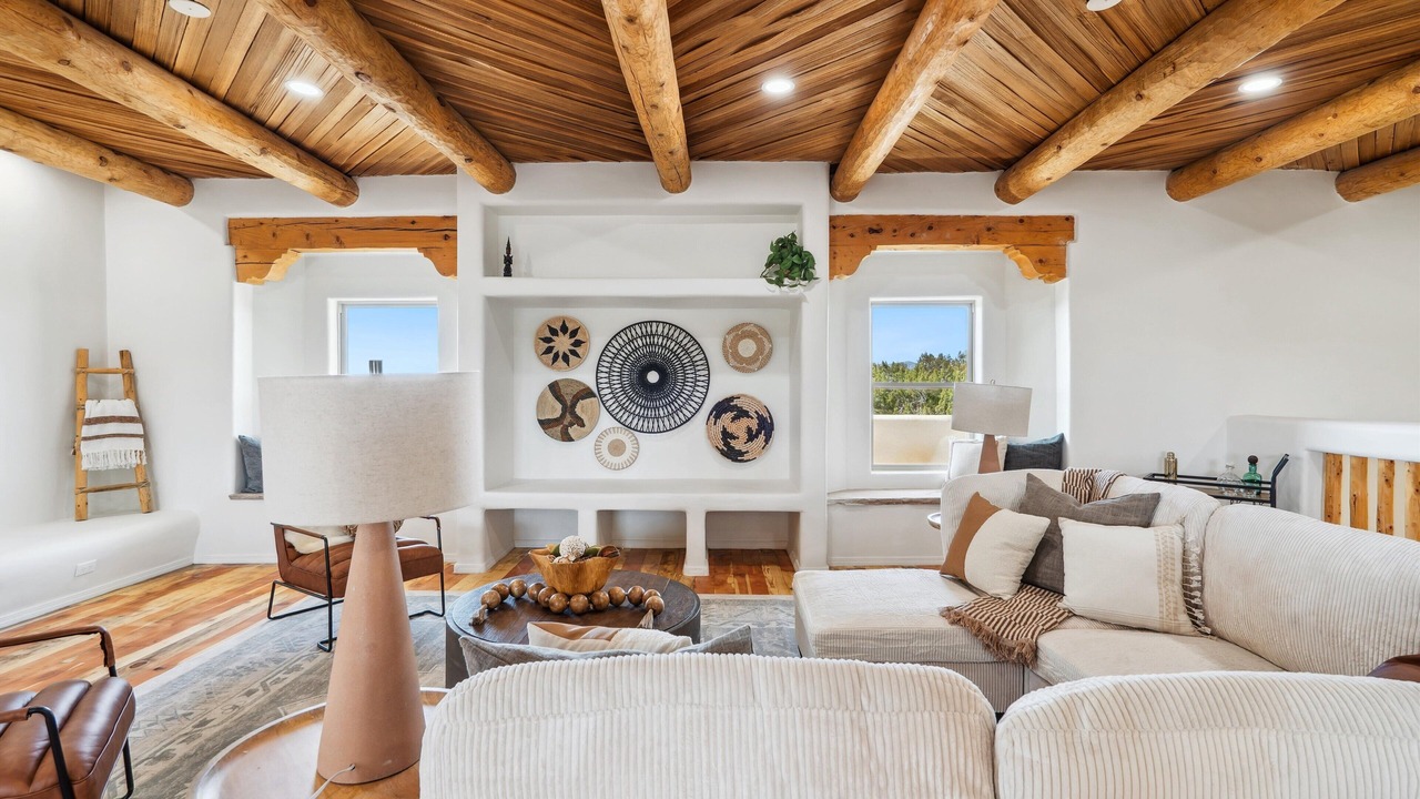 Photo of Livingroom in Canoncito
