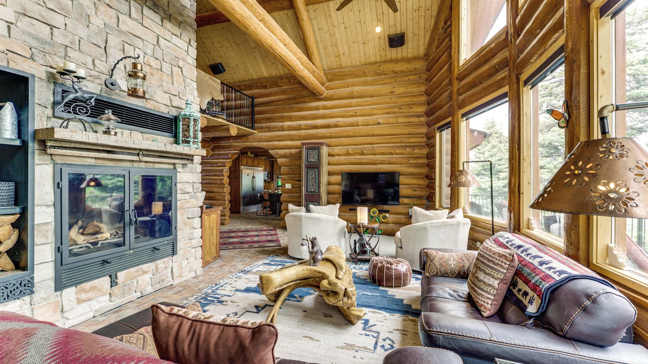 Photo of Livingroom in Angel Fire