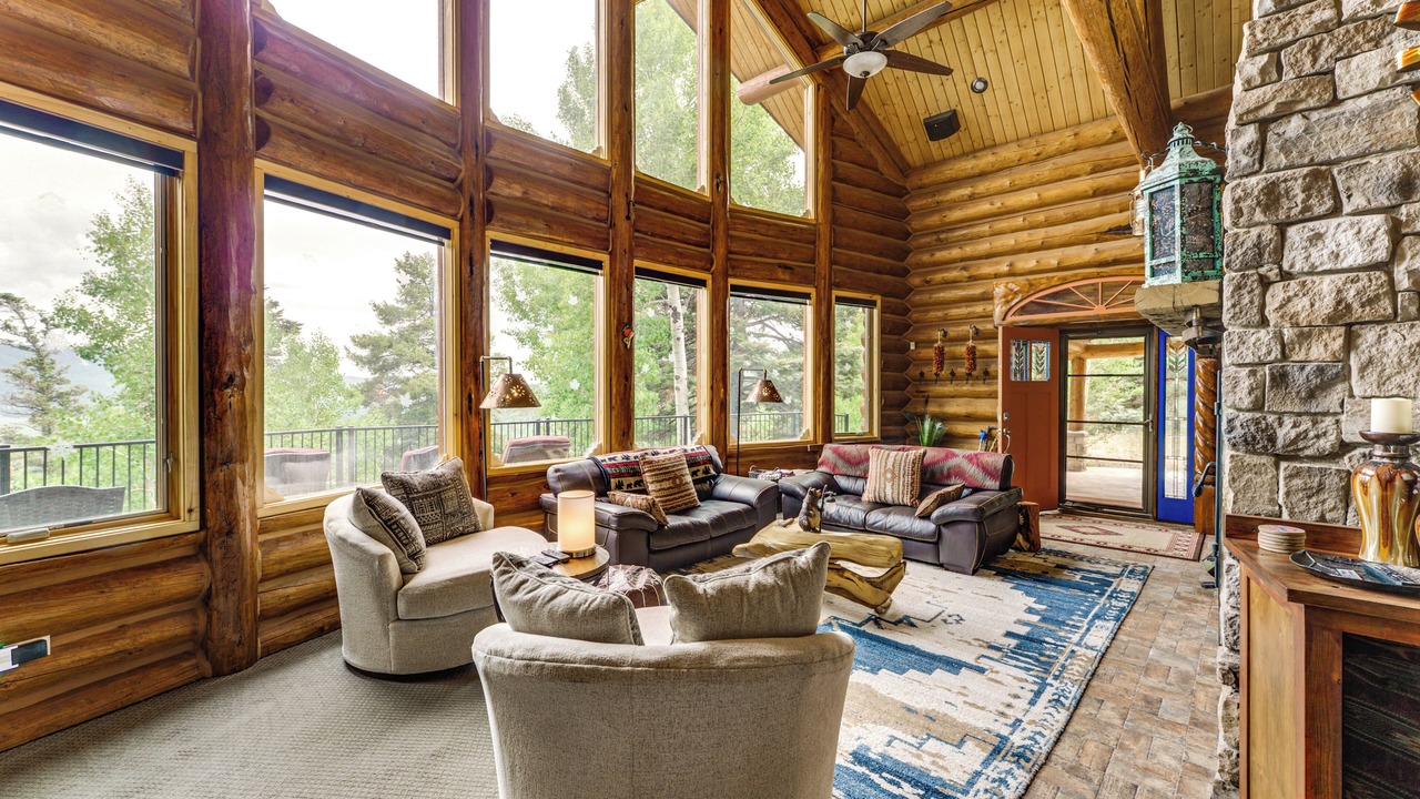 Photo of Livingroom in Angel Fire