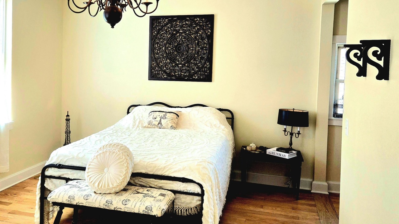 Photo of Bedroom in Decorah