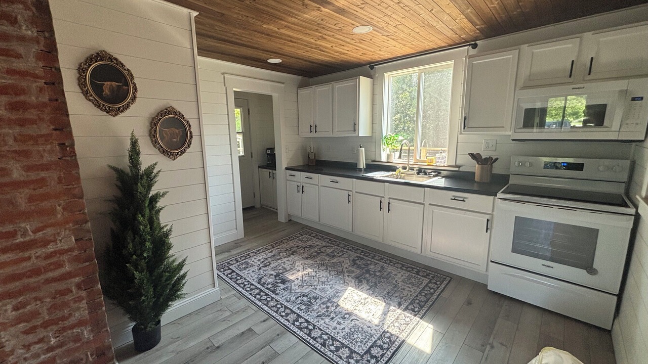 Photo of Kitchen in Holcombe