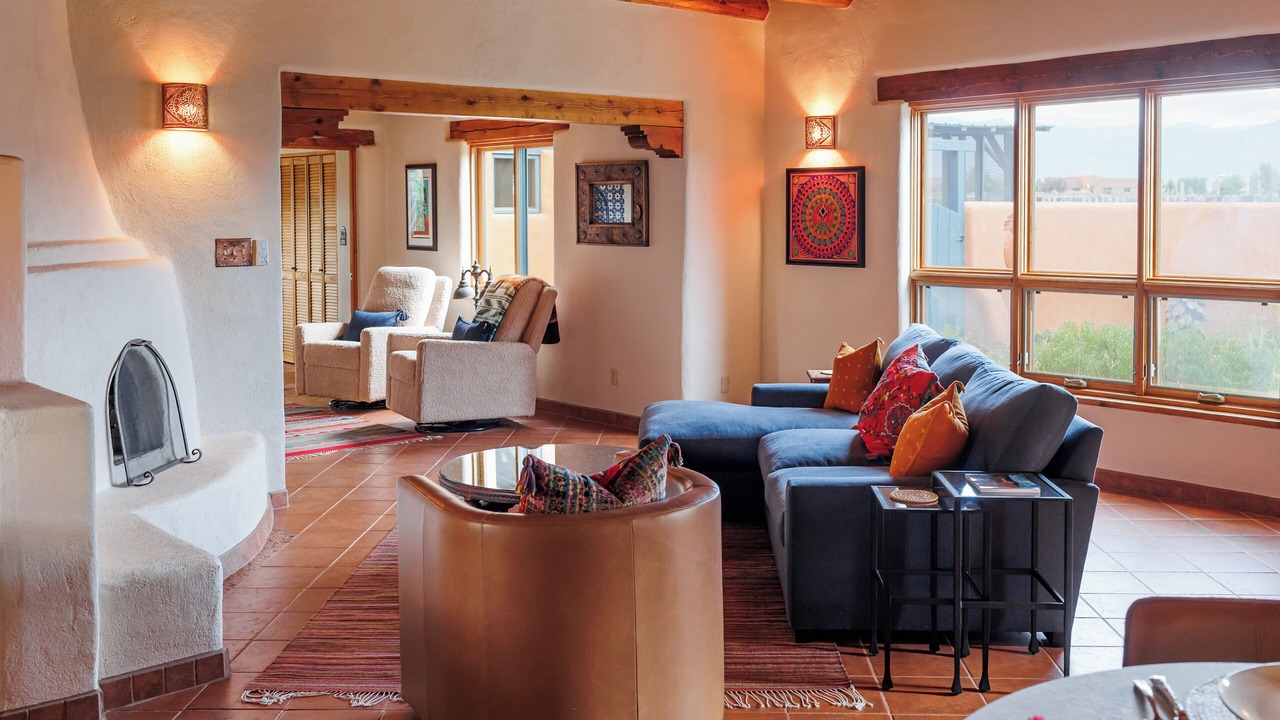 Photo of Livingroom in Taos