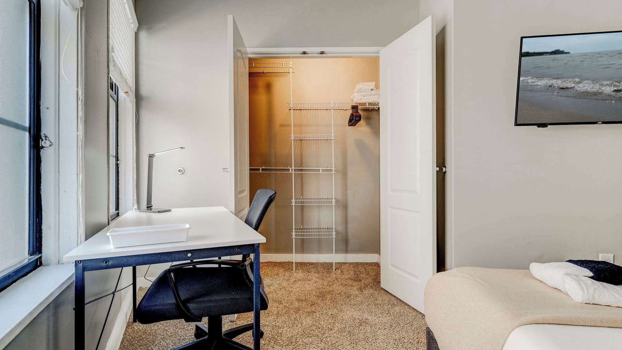 Photo of Bedroom in Gateway District