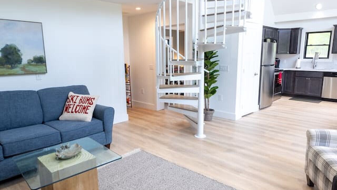 Photo of Livingroom in Mayfield