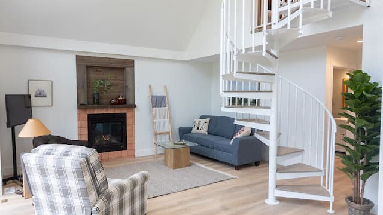 Photo of Livingroom in Mayfield