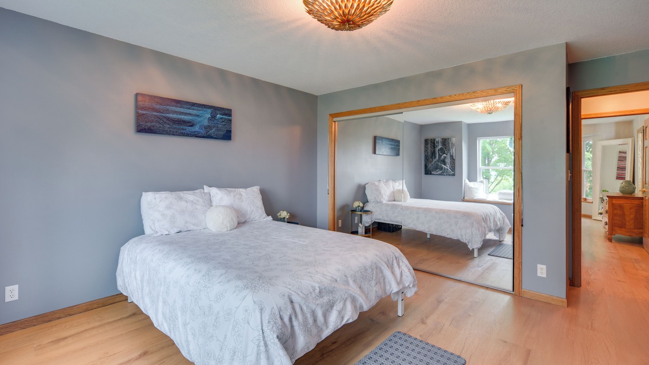 Photo of Bedroom in Siren