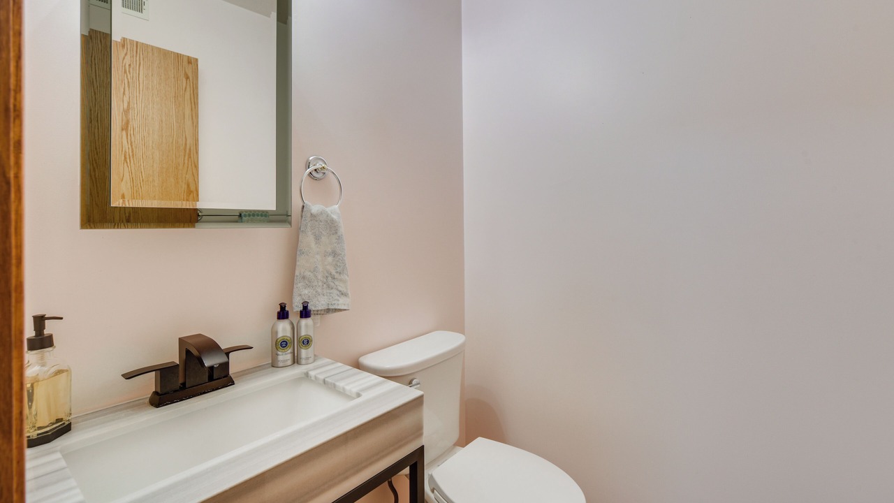 Photo of Bathroom in Siren