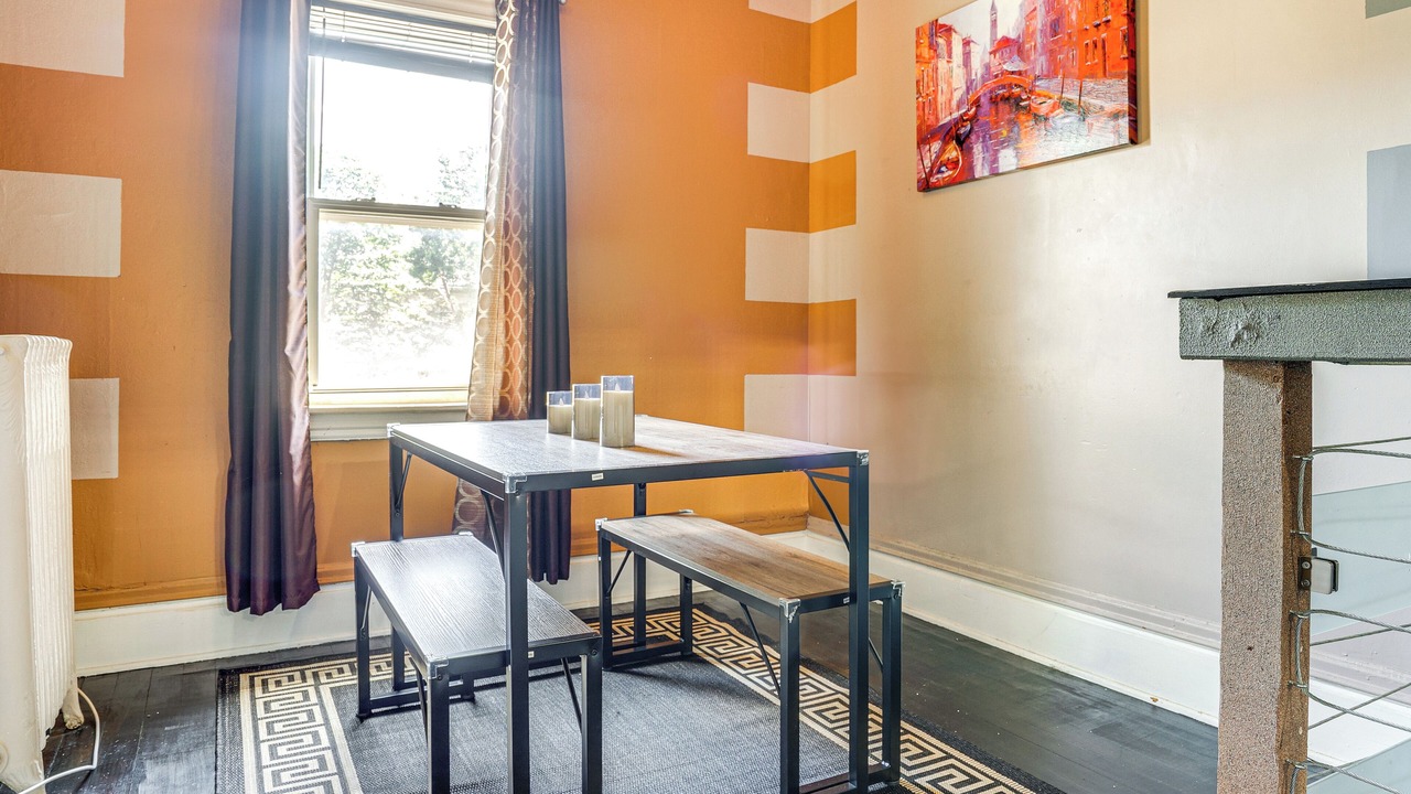 Photo of Livingroom in West Side