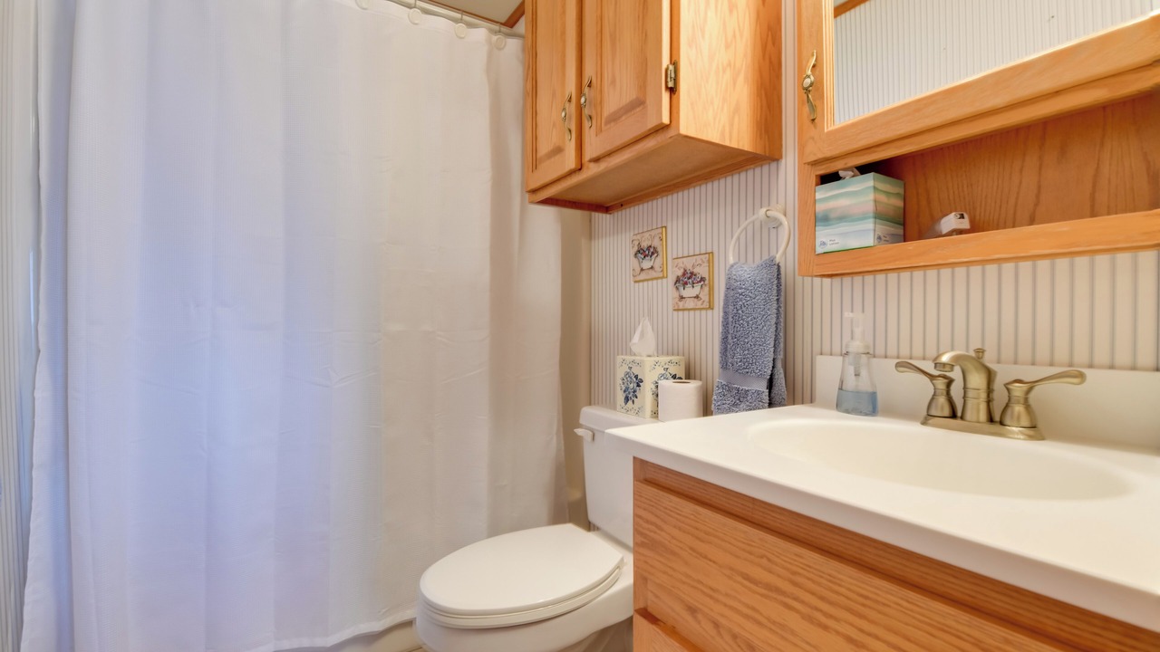 Photo of Bathroom in Newport Center