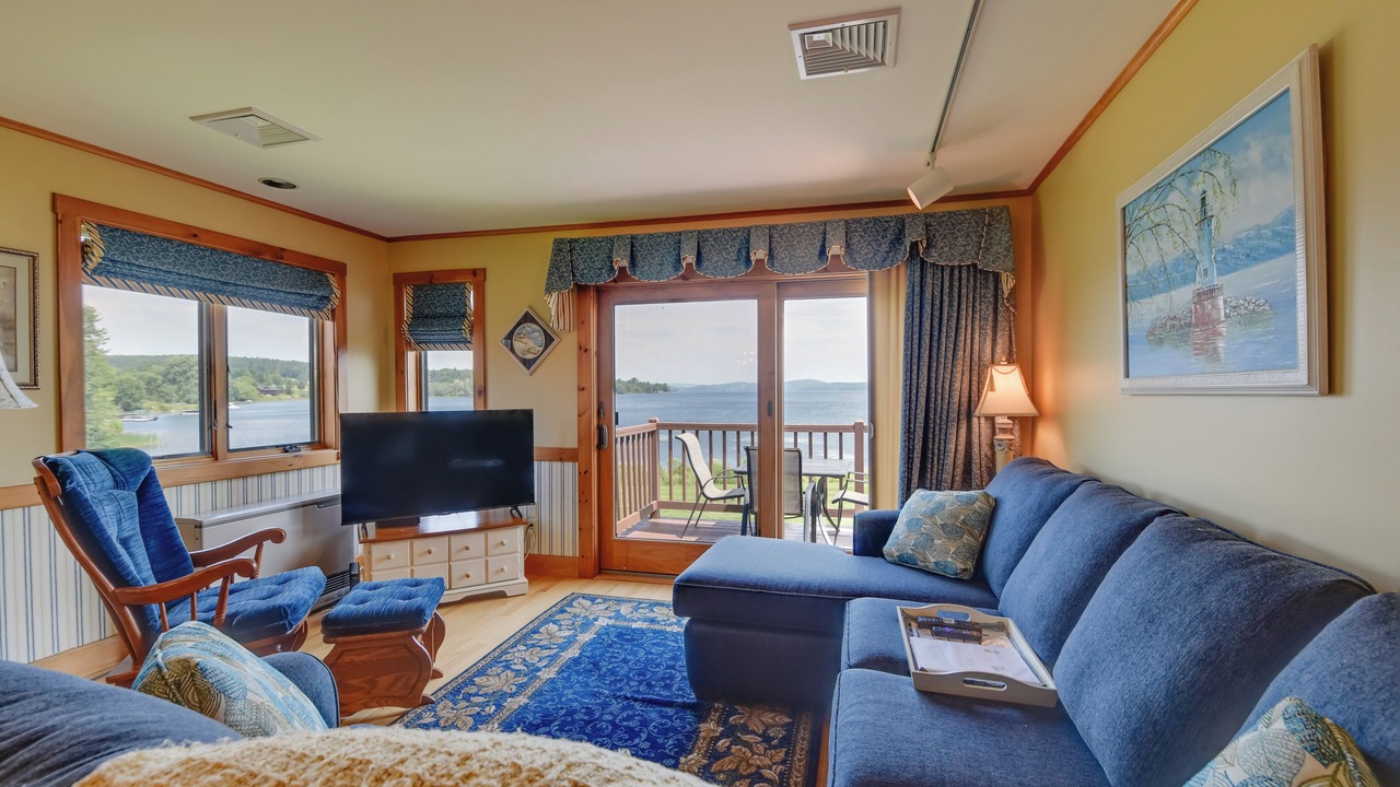 Photo of Bedroom in Newport Center