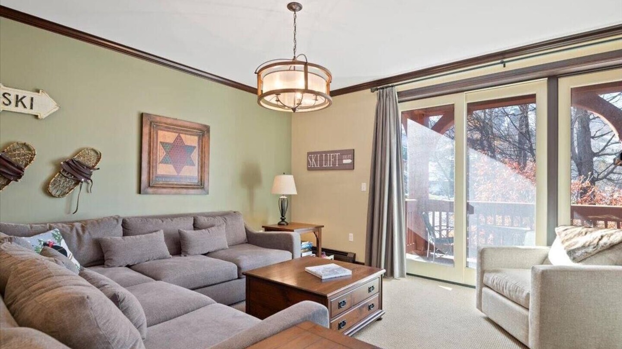 Photo of Livingroom in Stratton Mountain