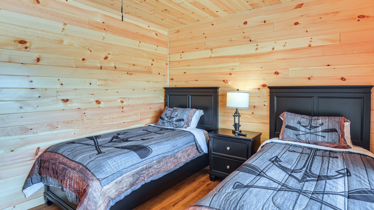 Photo of Bedroom in Frontenac