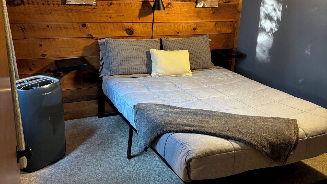 Photo of Bedroom in Campton