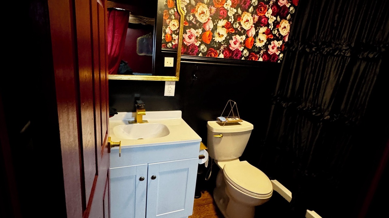 Photo of Bathroom in Hillsboro