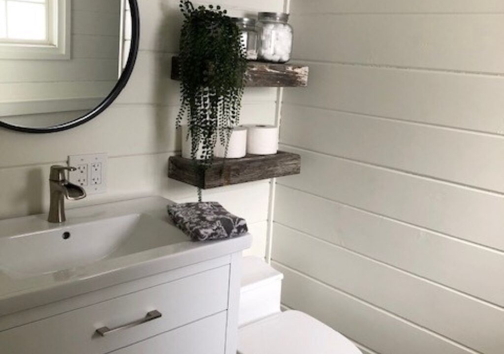 Photo of Bathroom in Amery