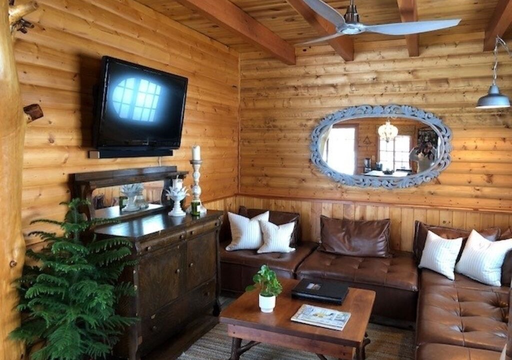 Photo of Livingroom in Amery