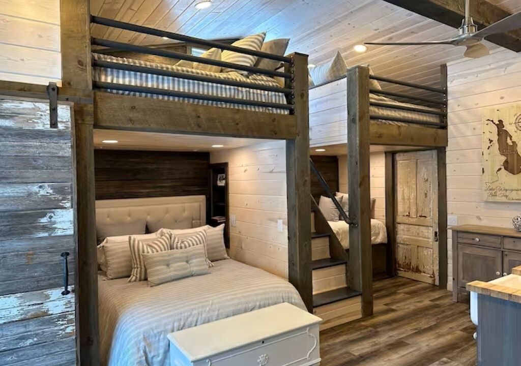 Photo of Bedroom in Amery