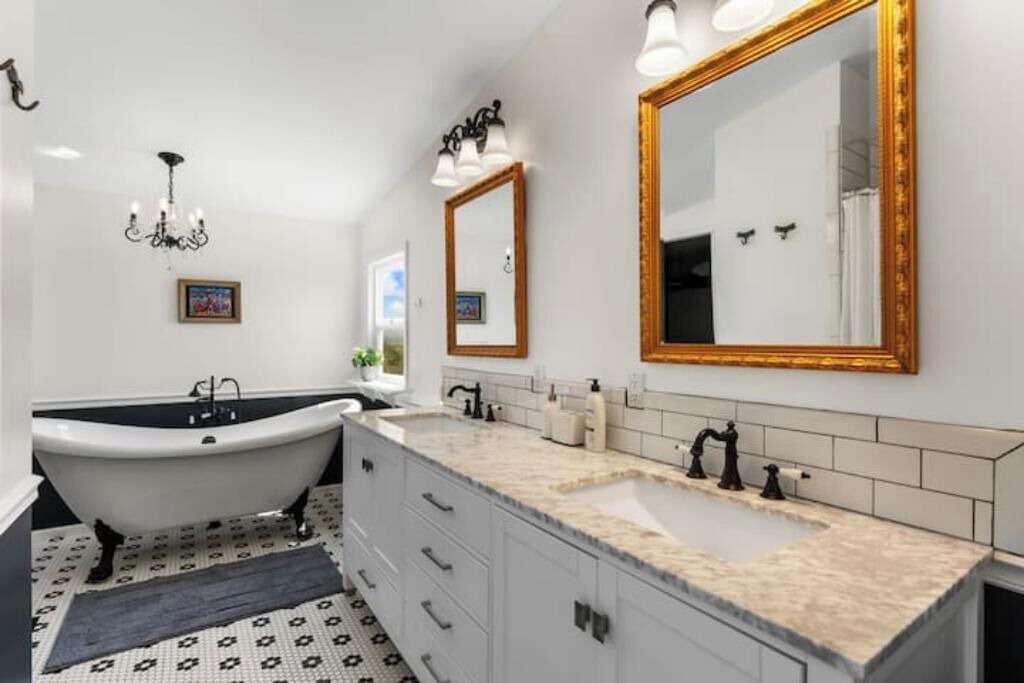 Photo of Bathroom in Cerrillos