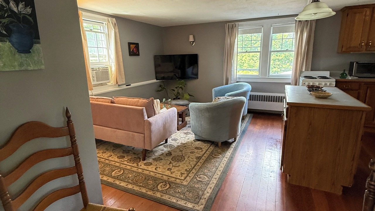 Photo of Livingroom in Litchfield Historic District
