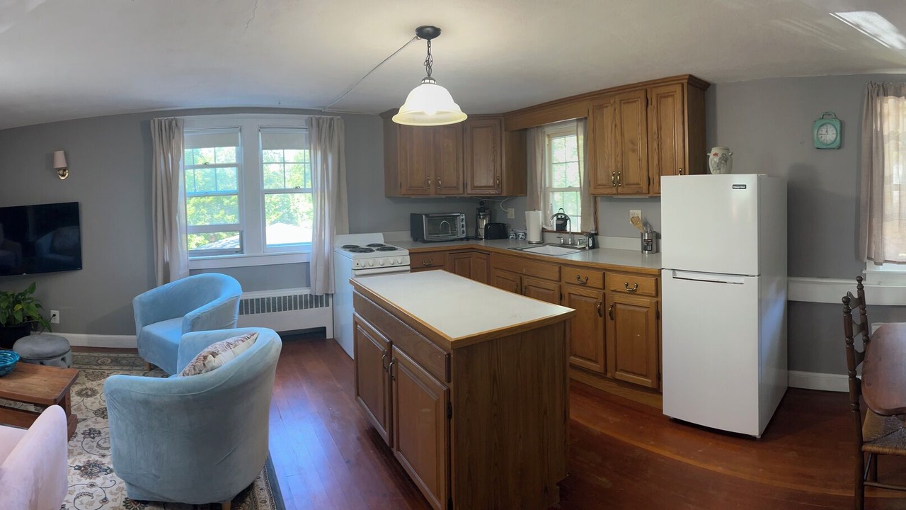 Photo of Livingroom in Litchfield Historic District